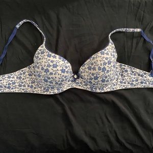 VICTORIA’S SECRET Body by Victoria Lined Demi 34C